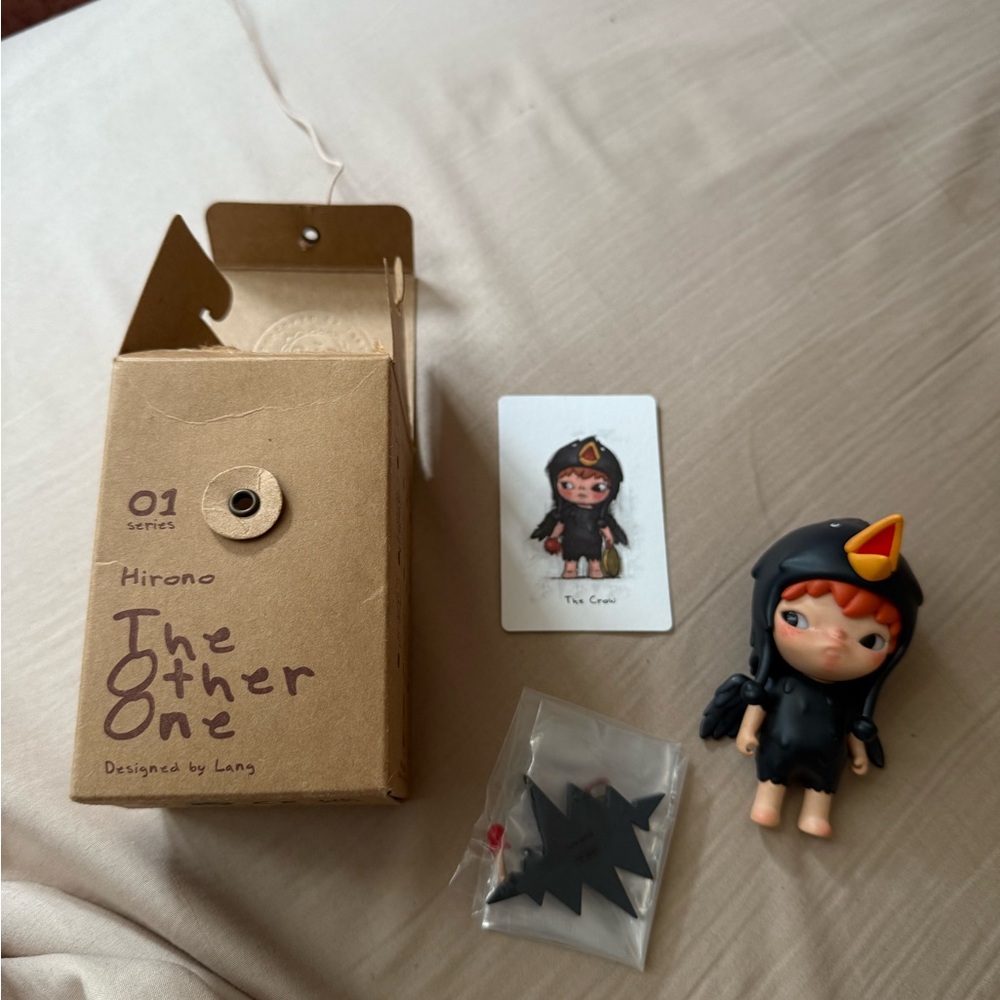 Hirono The Other One - Crow